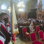 	Uroczystości w katolickiej szkole uświetniła obecność wielu oficjeli.