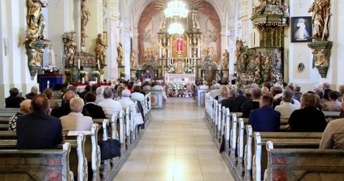 Liczenie wiernych już w niedzielę