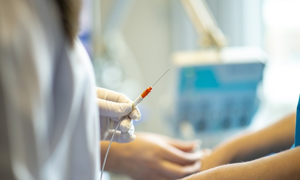 NFZ ze względu na epidemię zaleca ograniczenie części planowych zabiegów medycznych