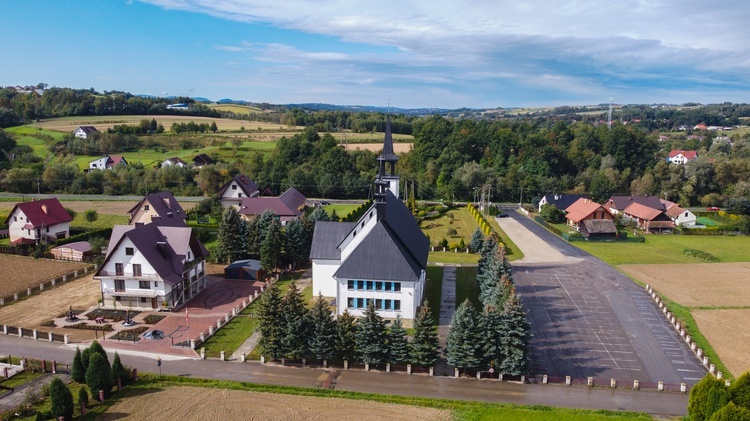 Łąkta. Zmiany widać gołym okiem. Budujące