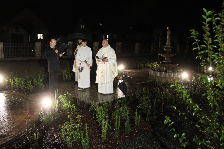 Październikowe nabożeństwo fatimskie w Łąkcie