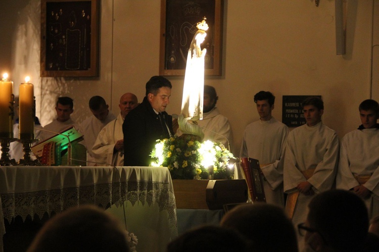 Październikowe nabożeństwo fatimskie w Łąkcie