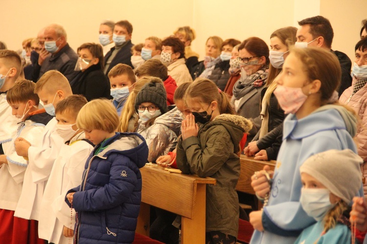 Październikowe nabożeństwo fatimskie w Łąkcie