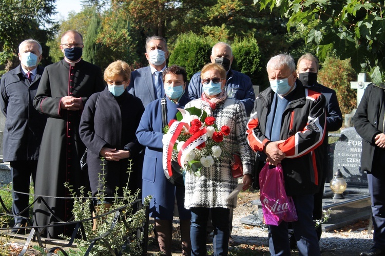 Oznaczenie IPN-u i zegarek ks. Łańcuckiego