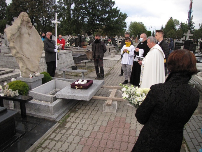 Przasnysz. Pochówek dzieci zmarłych przed narodzeniem