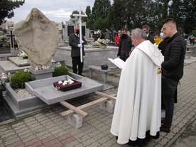 Zawierzyli swój ból Bożemu miłosierdziu