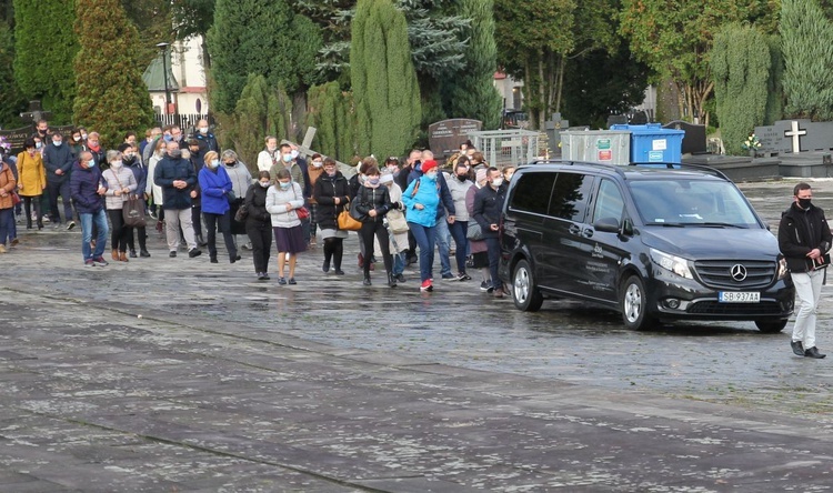 Pogrzeb dzieci nienarodzonych w Bielsku-Białej Kamienicy