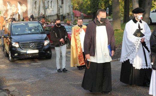 Pogrzeb dzieci nienarodzonych w Bielsku-Białej Kamienicy