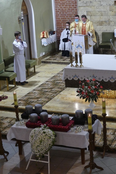 Pogrzeb dzieci nienarodzonych w Bielsku-Białej Kamienicy