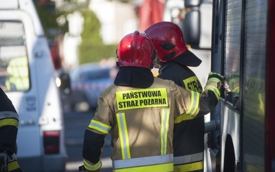 Warszawa: Ponad 20 aut spłonęło w garażu podziemnym