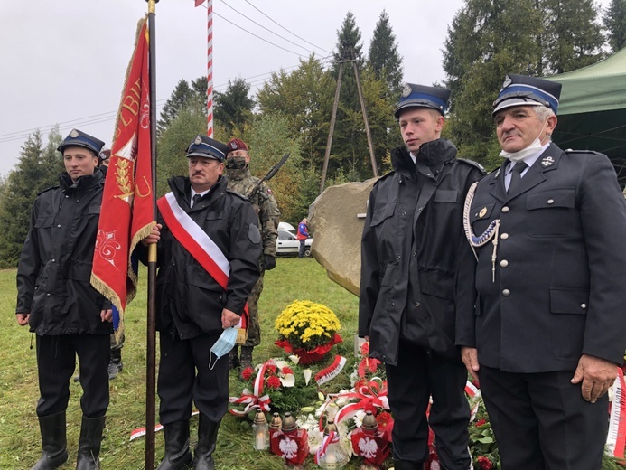 Poświęcenie pomnika por. Stanisława Kopika "Zemsty" na Zapolance w Złatnej