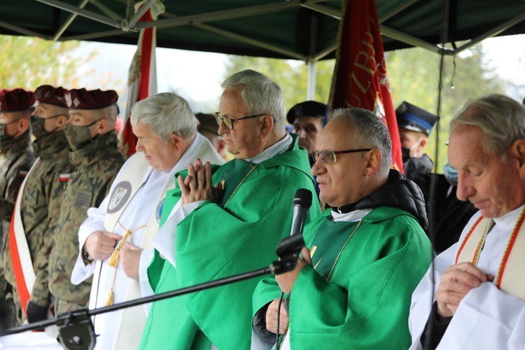 Poświęcenie pomnika por. Stanisława Kopika "Zemsty" na Zapolance w Złatnej