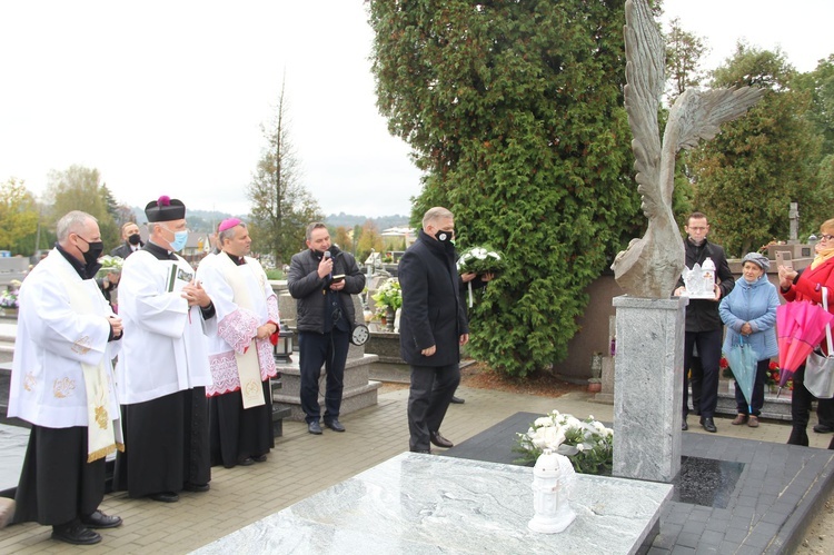 Tuchów. Pierwszy pochówek dzieci, które zmarły przed urodzeniem