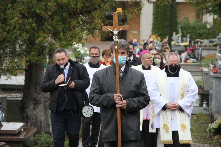 Tuchów. Pierwszy pochówek dzieci, które zmarły przed urodzeniem