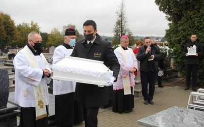 Tuchów. Jesteśmy z tymi, którzy płaczą