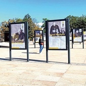 	O związkach Jana Pawła II m.in. z lubelską uczelnią przypomina ta ekspozycja .