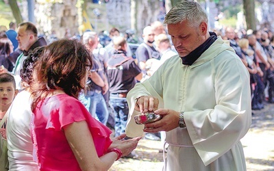 Dłoń jest równie godna jak usta.