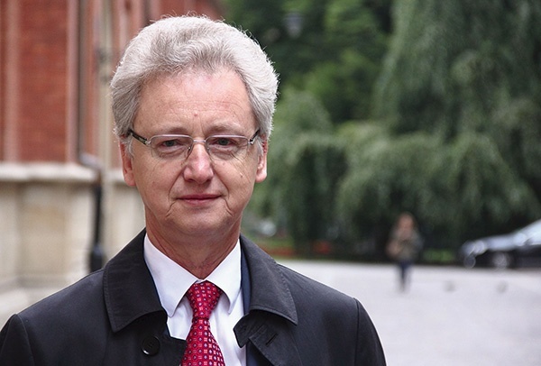 Profesor wszelkie zmiany zamierza wprowadzać bez pośpiechu.