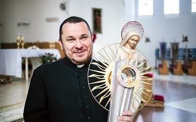 ▲	– Jesteśmy maryjni, ale też mamy do Maryi dystans – zauważa ks. P. Pleśnierowicz