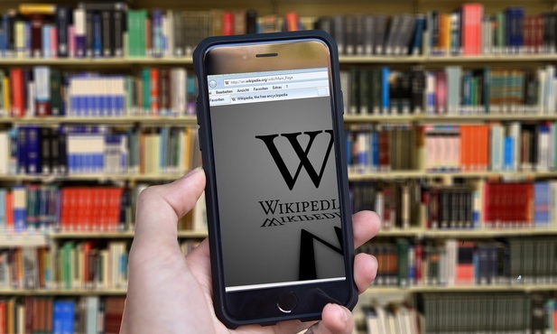Czy Wikipedia jest nadal wolna i neutralna?