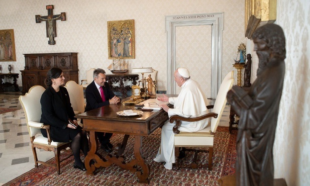 Papież podczas spotkania z przedstawicielami Czerwonego Krzyża