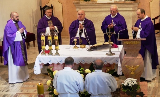 Pogrzeb śp. ks. Edwarda Kobiesy w Kończycach Małych