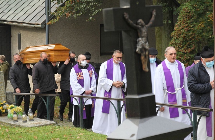 Pogrzeb śp. ks. Edwarda Kobiesy w Kończycach Małych