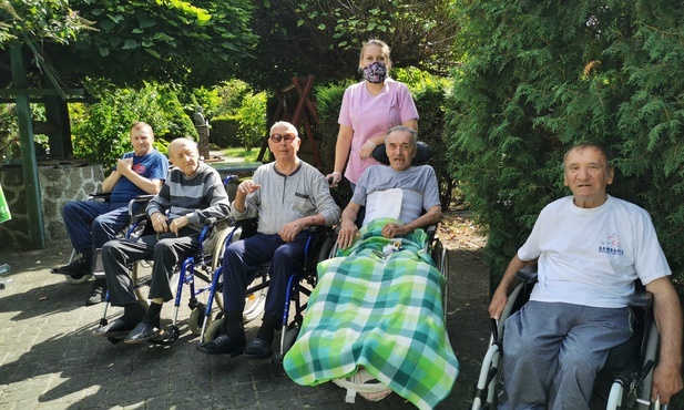 Hospicjum nie daje się koronawirusowi