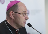 Abp Polak: Przewlekłość kościelnego postępowania w sprawie ks. Dymera nie ma żadnego usprawiedliwienia 