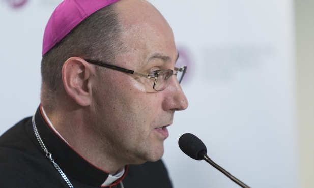 Abp Polak: Przewlekłość kościelnego postępowania w sprawie ks. Dymera nie ma żadnego usprawiedliwienia 