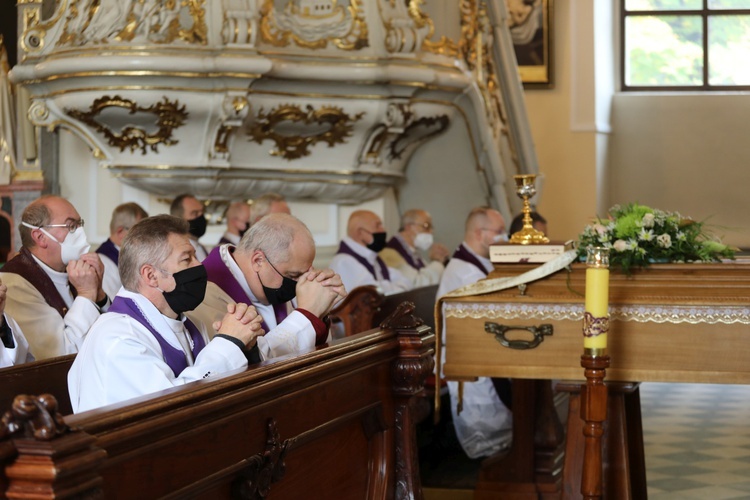 Pogrzeb śp. ks. prał. Alojzego Zubra w Skoczowie