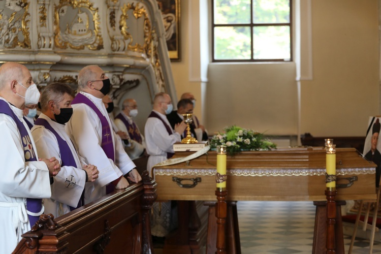 Pogrzeb śp. ks. prał. Alojzego Zubra w Skoczowie