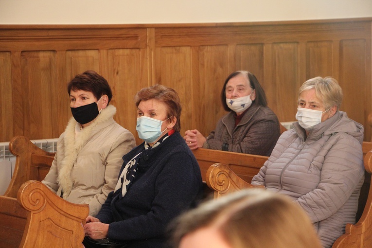 Poświęcenie kapliczki św. Tekli w Giżycach