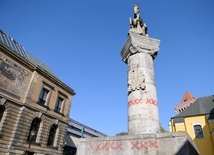 Poznań: Zniszczenia po manifestacjach