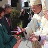 Małżonkowie są zaangażowani także w prowadzenie kursów przedmałżeńskich. Na zdjęciu: wręczenie odznaczenia w Rokitnie.