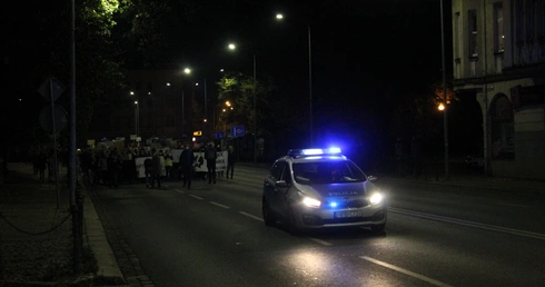 Po dwóch stronach barykady