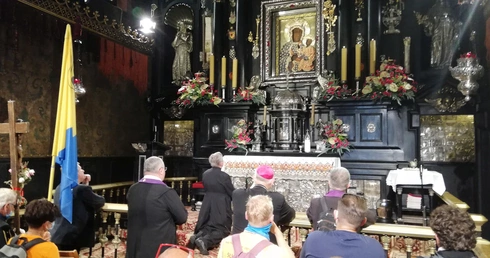 Legnica. Różaniec za pielgrzymkę