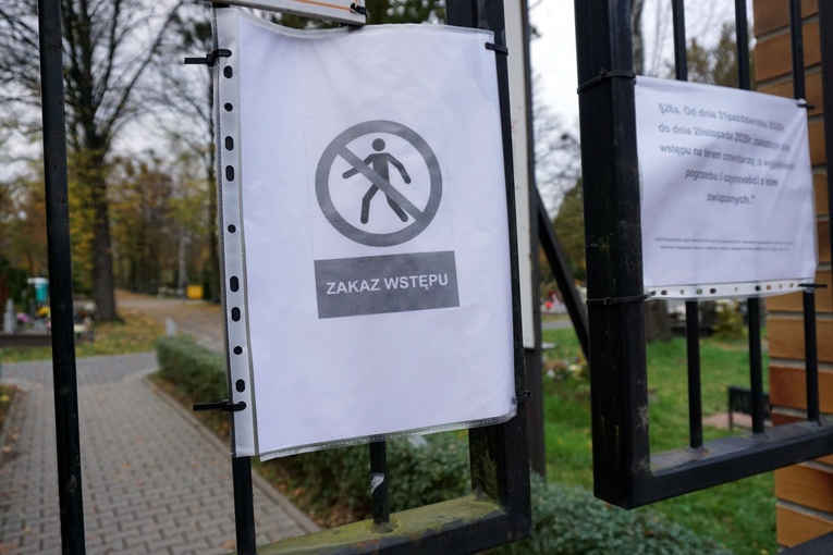 Zamknięty cmentarz Centralny