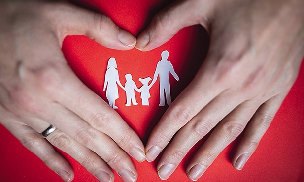 ▲	– Dla nas nie są ważne więzy krwi, ale więzy Chrystusowe, czyli miłość okazywana drugiemu człowiekowi, oraz radość patrzenia na to,  jak dzieci sobie radzą  – mówi Edyta.