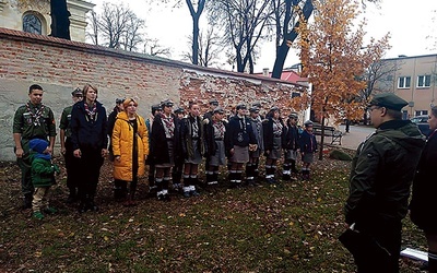 ▲	Apel przy miejscu straceń tarnobrzeżan w czasie II wojny światowej.