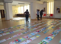 ▲	Jury miało twardy orzech do zgryzienia, oceniając prace dzieci.