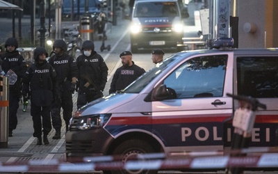 Dwie osoby aresztowano w Sankt Poelten po atakach w Wiedniu