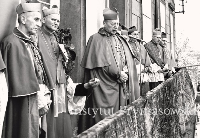 Nieznane zdjęcia Prymasa Wyszyńskiego 