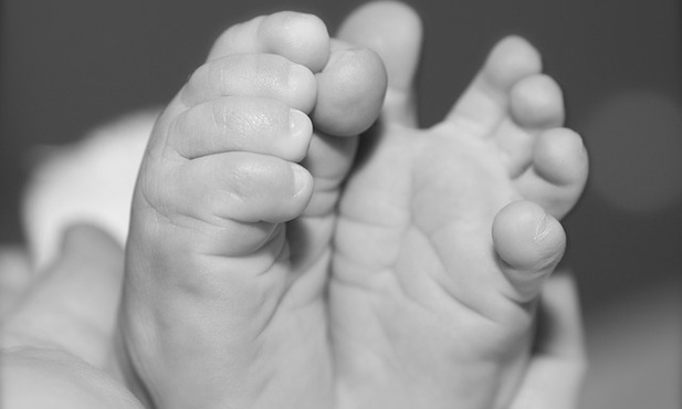 Zakażony koronawirusem czteromiesięczny chłopczyk, który zmarł w szpitalu w Katowicach, cierpiał na choroby współistniejące