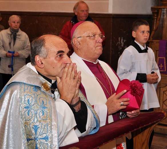 Bp Józef Zawitkowski w kadrach R. Taflińskiego