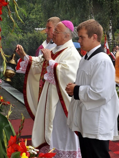 Bp Józef Zawitkowski w kadrach R. Taflińskiego