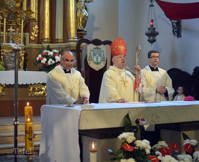 Bp Józef Zawitkowski w kadrach R. Taflińskiego