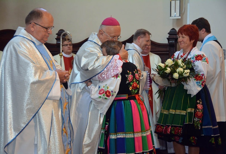 Bp Józef Zawitkowski w kadrach R. Taflińskiego