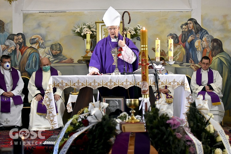 Pożegnanie ks. Piotra Mycana w parafii św. Mikołaja w Kaczorowie