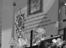 Bp Józef uczył nas szacunku i miłości do Chleba Eucharystycznego, ale i powszedniego.